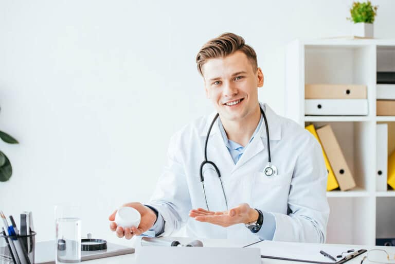 How do you choose a good plastic surgeon?